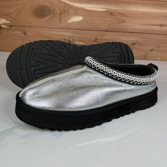 UGG Classic Metallic Slip On Mule Clog Shoes Women Silver Size 6 - Picture 10 of 15
